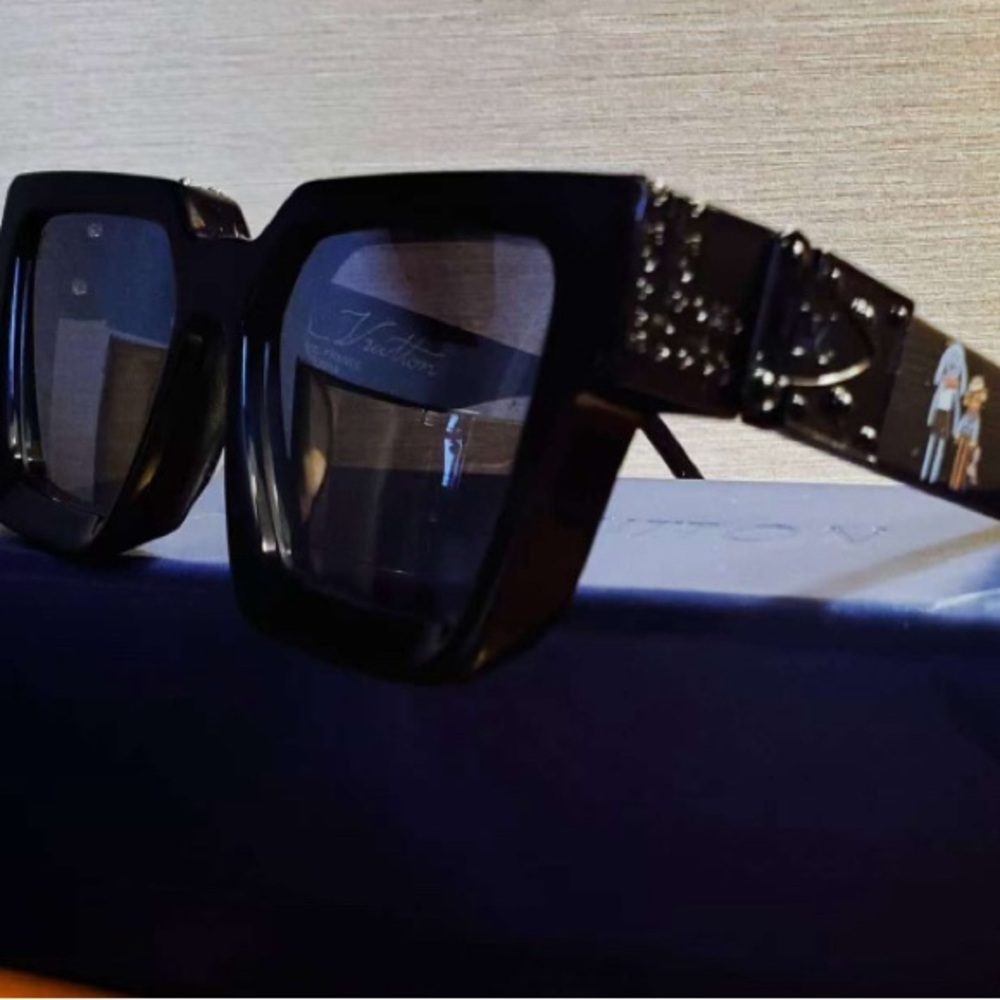 Louis Vuitton 1.1 Millionaire Sunglasses Cartoon Friends Monogram Black Designer - Picture 10 of 16